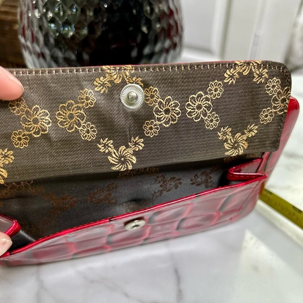 RED AND BLACK WALLET - Picture 9 of 12